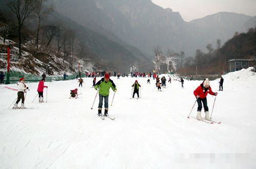 万仙山滑雪场